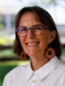 Professor Amanda Jane Leach AM